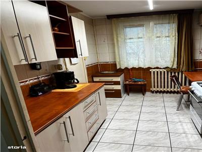 Apartament 3 camere de vanzare Drumul gazarului