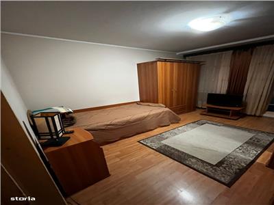 Apartament 3 camere de vanzare Drumul gazarului