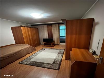 Apartament 3 camere de vanzare Drumul gazarului