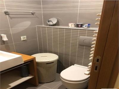 Apartament 3 camere de vanzare Vitan